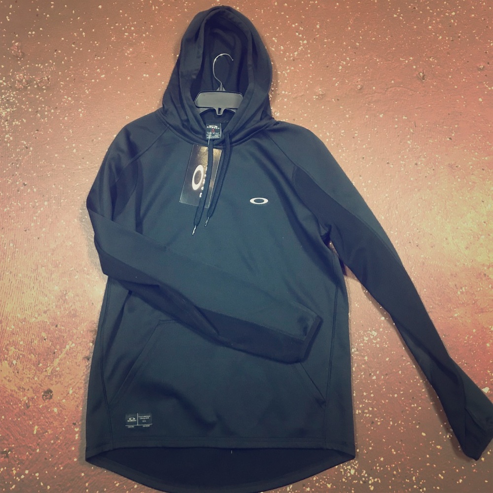 Brand new Oakley Hoodie
